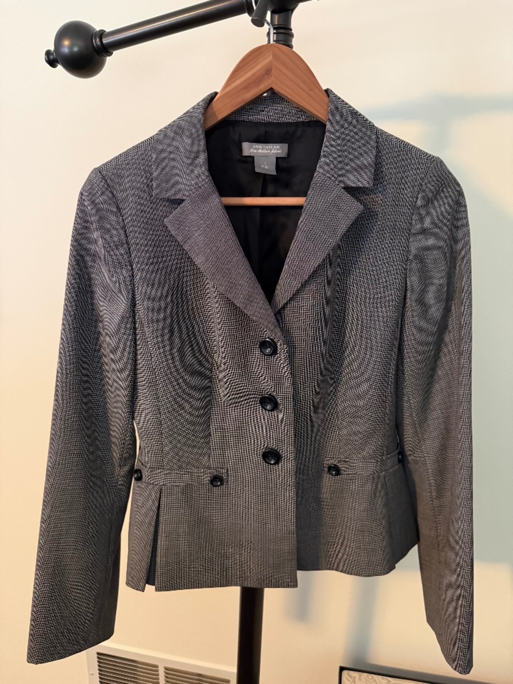 Ann Taylor Gray Houndstooth Peplum Blazer Jacket Size 4